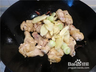 教你怎么做好吃的黄瓜炒鸡翅