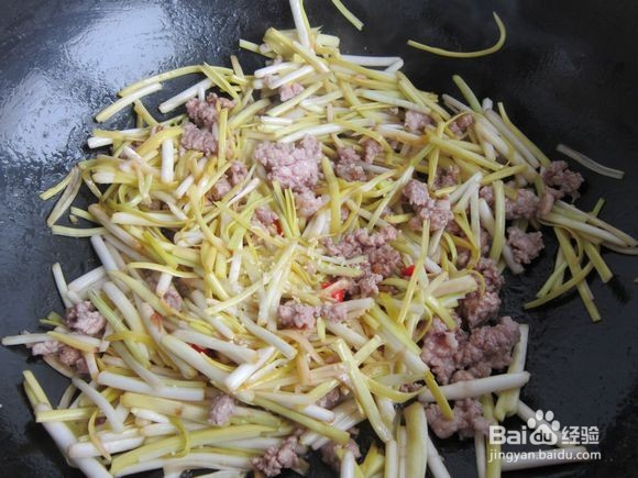 如何做美味的韭黄炒肉末