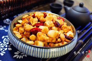 山东名菜宫保鸡丁