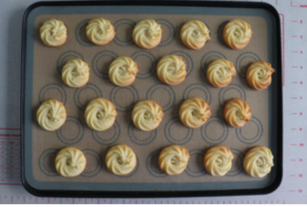 饼干用什么面粉做最好烤曲奇上下火都要加热吗