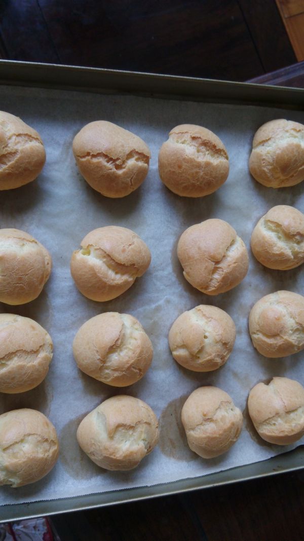 覆盆子芝士泡芙