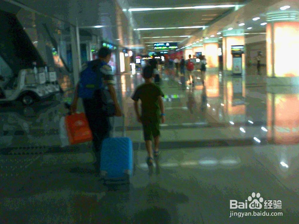 老年人怎样让孩子出行中注意安全