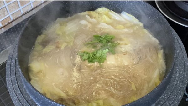 浓汤白菜炖粉条