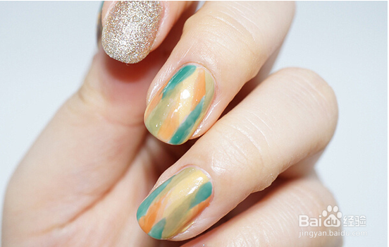 撞色晕染美甲教程