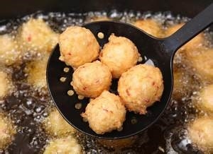 香酥软嫩炸萝卜丸子