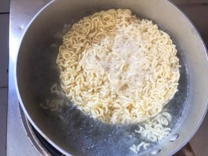 炒方便面的做法