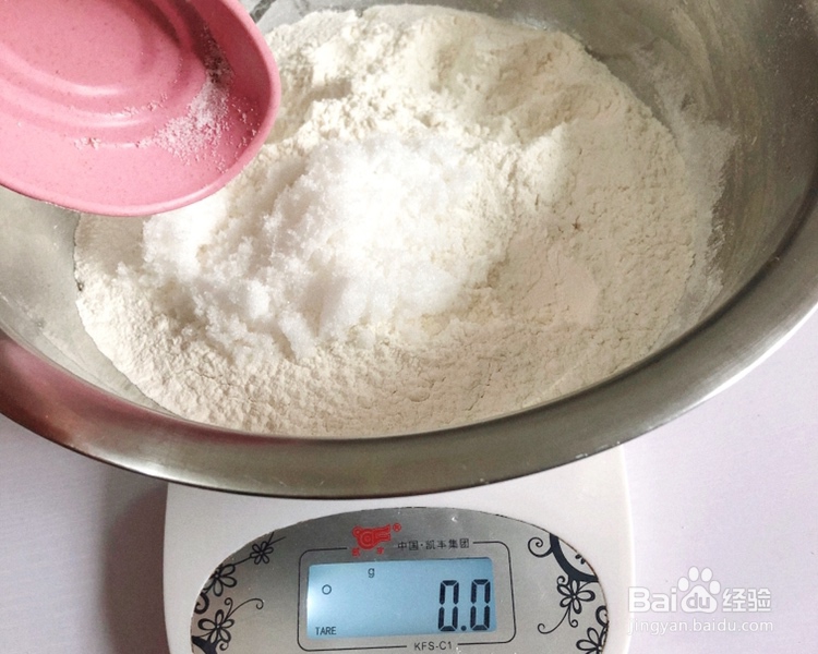 美味面包夹香肠的做法