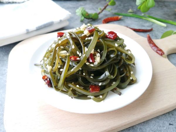 炝拌麻辣海带丝