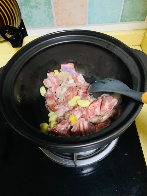 马来西亚肉骨茶