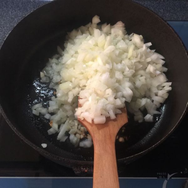 火腿鸡丁时蔬披萨