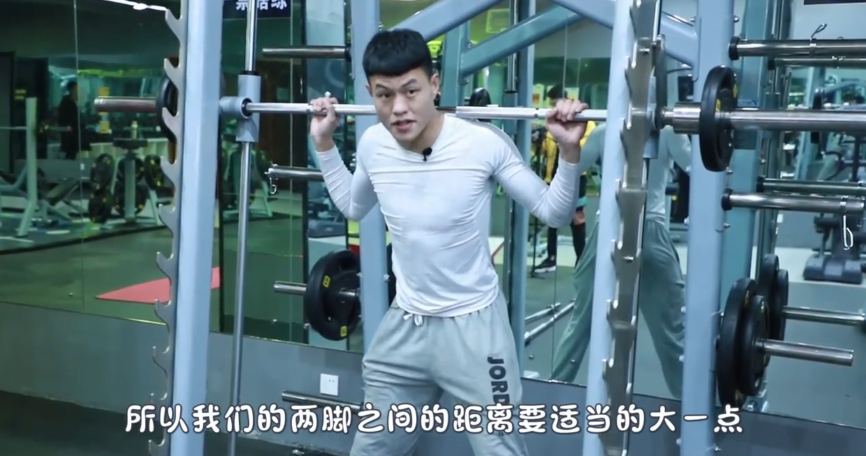 如何锻炼股四头肌内外侧？