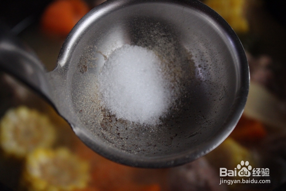 如何做玉米胡萝卜排骨汤？