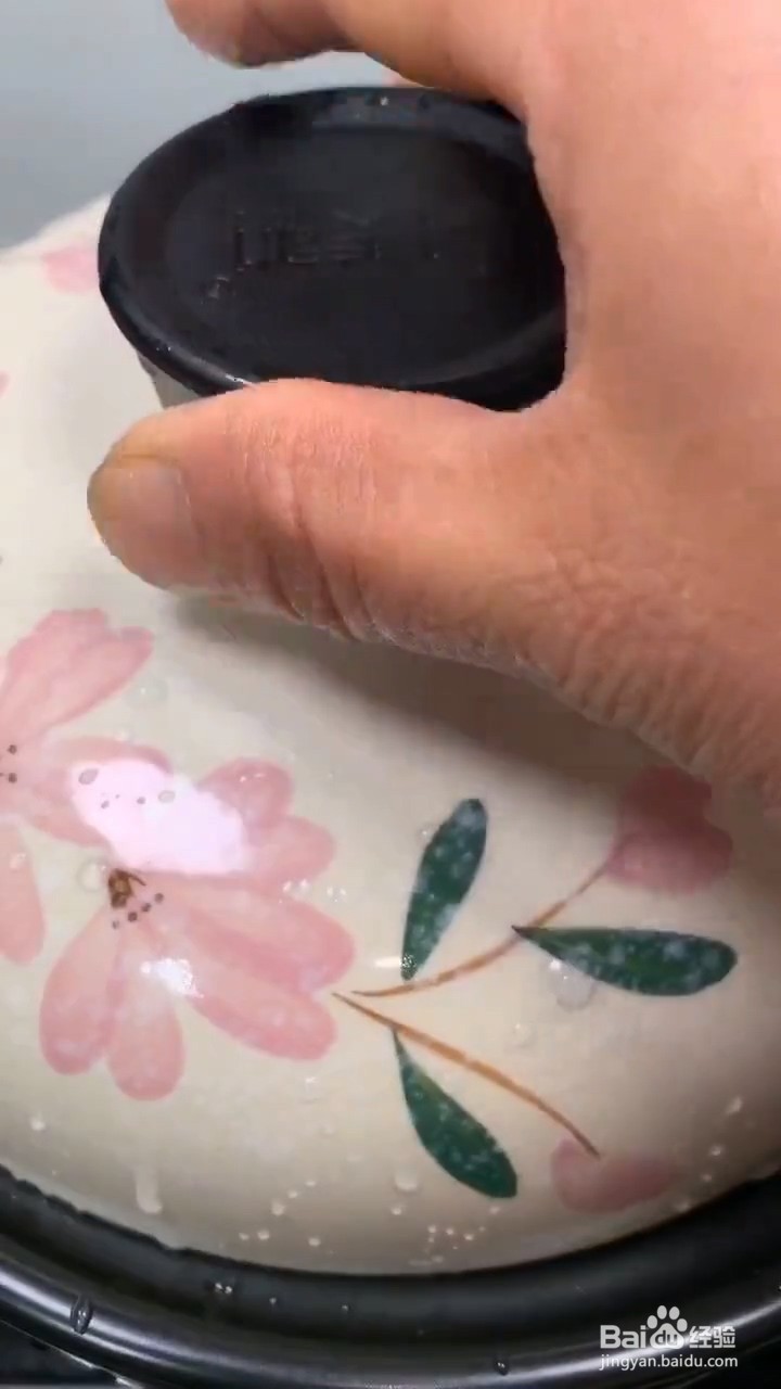 如何在家自制玉米排骨汤