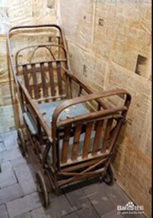 如何协助老年人站立、行走活动方法