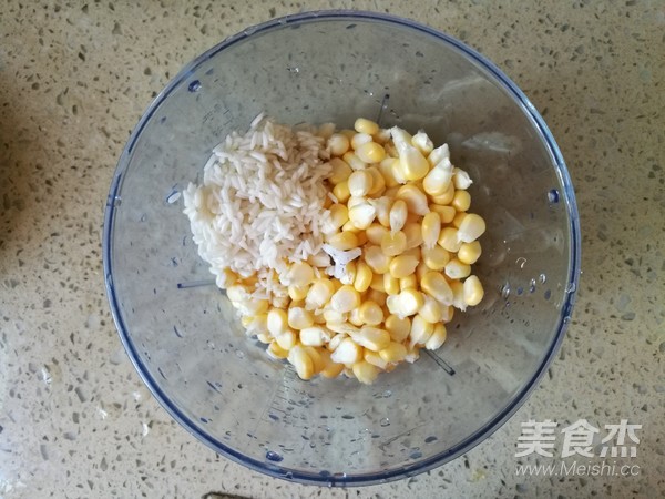玉米牛奶砂锅粥