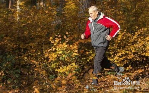 秋冬季节老年人晨跑的注意事项有哪些?