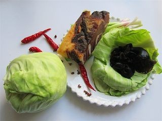 腊肉蒜香卷心菜的做法