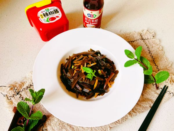 酱味糖醋姜蒜海带丝