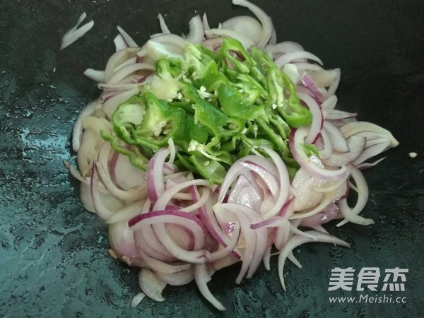 青椒洋葱炒肉丝