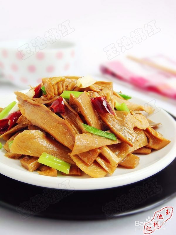令人回味的红焖笋干