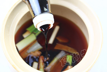 [转载]十种香料卤出美味十足的猪大肠