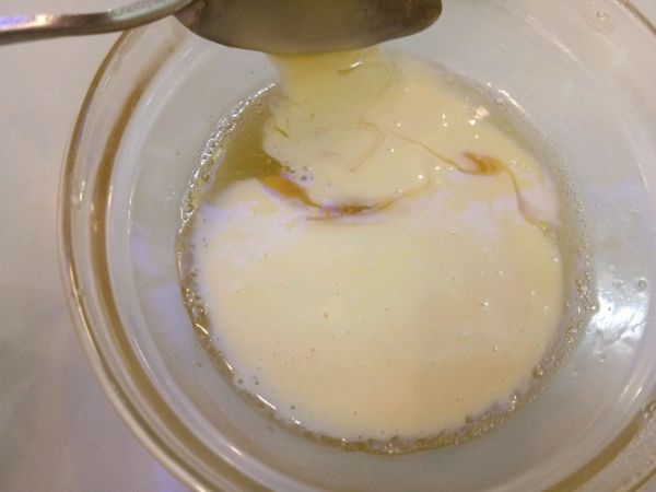 白巧克力慕斯蛋糕
