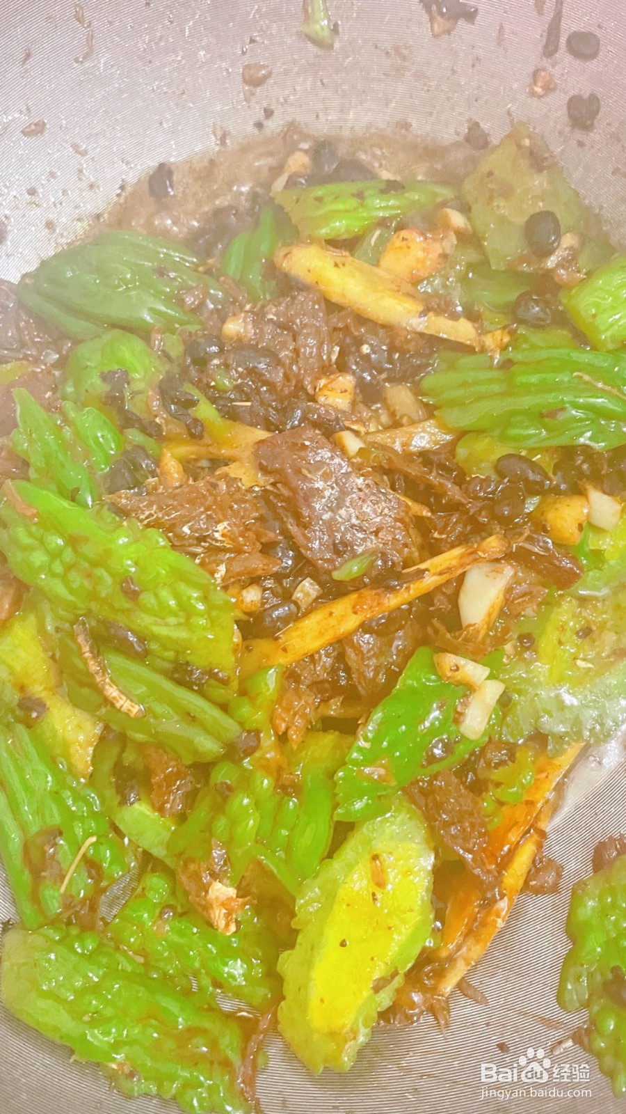 豆豉鲮鱼炒苦瓜的做法