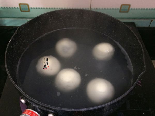 流沙黑芝麻汤圆