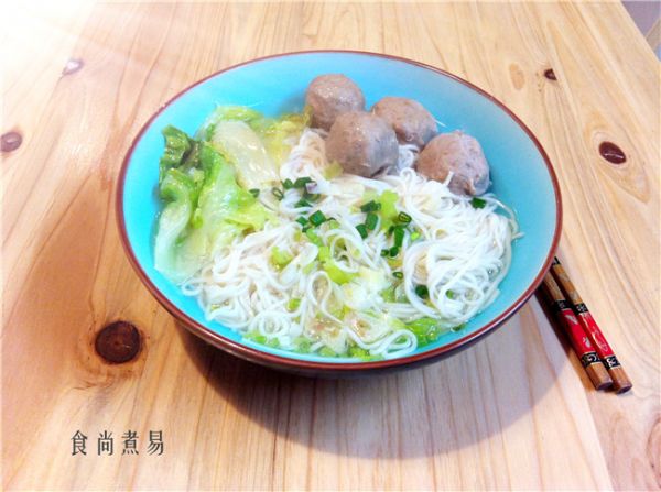 牛肉丸生菜汤面