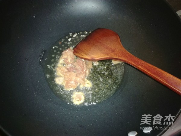 西芹炒肉的做法
