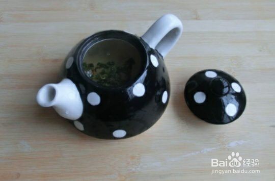 自制菱仁薏米茶