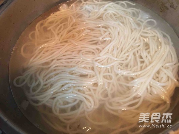 自制牛肉凉拌面