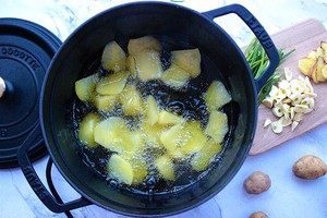 海陆麻辣香锅家常做法如何做？