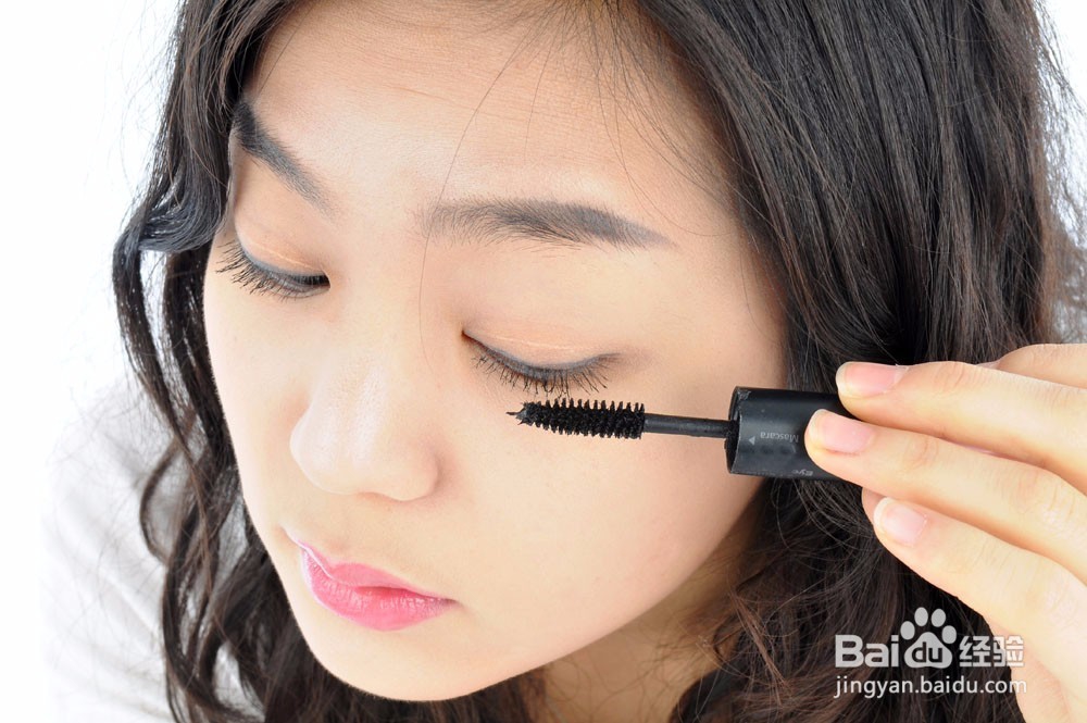 化妆步骤的先后顺序-学化妆的基本步骤先后顺序