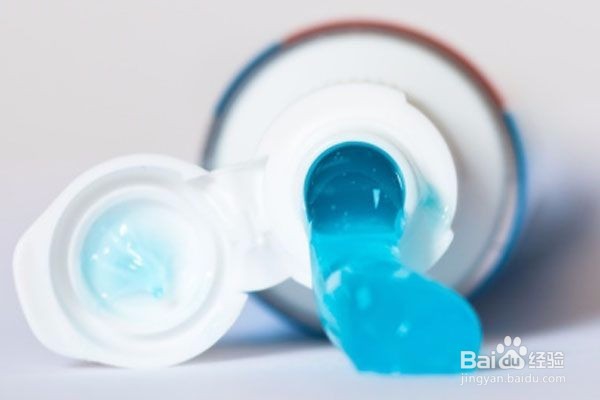 纯白色的耳机线、数据线怎么清洗?