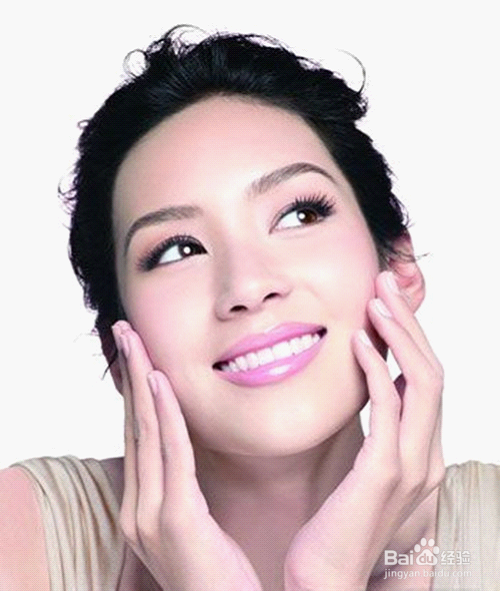 卸妆水巧去黑头