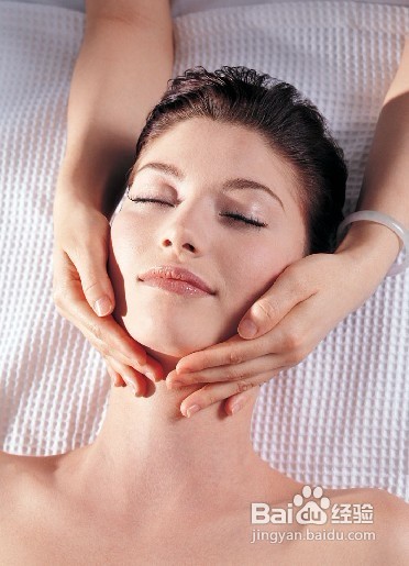 熬夜族们如何正确护肤