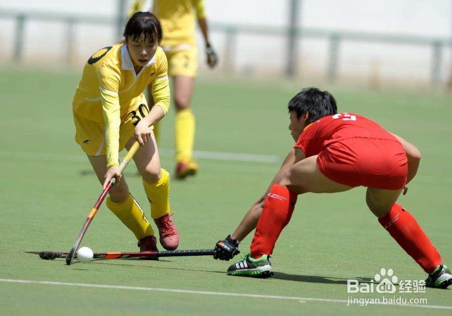 怎样打好曲棍球？