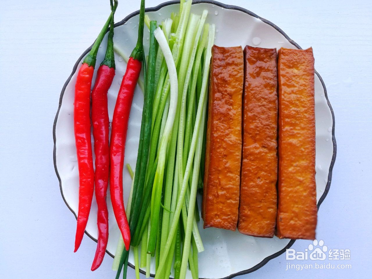 芹菜炒香干的做法