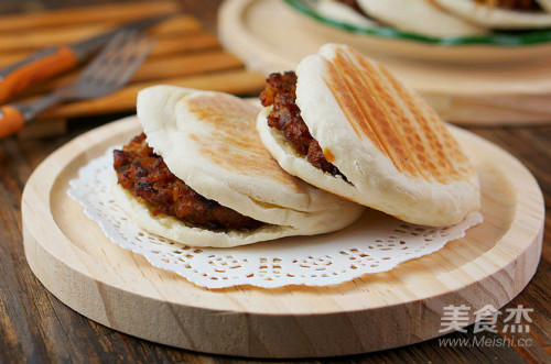 嫩烤肉夹馍的做法