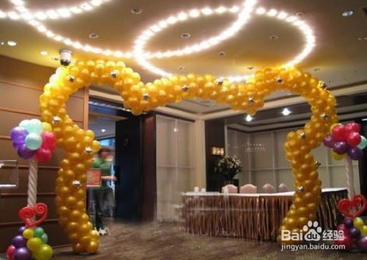 无支架气球拱门教程