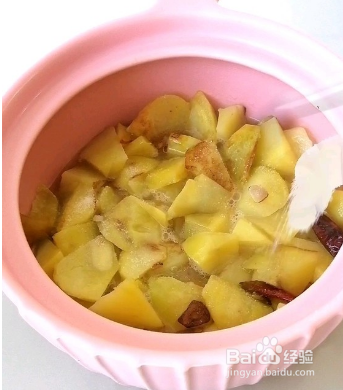 自己做大虾焖土豆