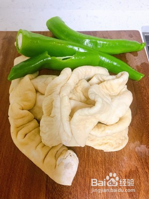 尖椒肥肠的做法