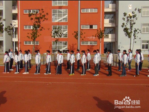 如何组织班级参加学校的体操比赛