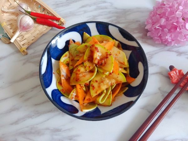 韩式辣拌西葫芦片