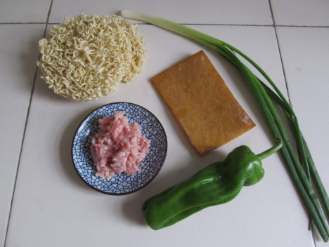 自己在家怎么做炒面。
