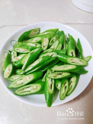 教你如何做青椒炒肉的下饭菜,快一起学起来吧