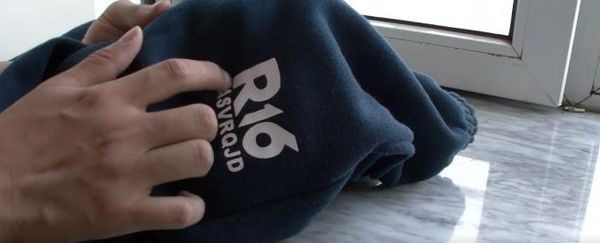 工作服上喷漆字体怎么洗掉