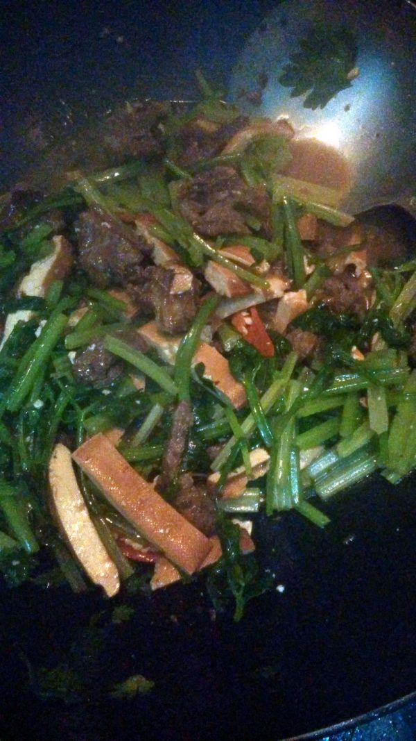 香芹豆干炒牛肉