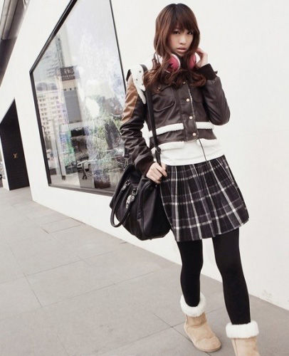 怎样在秋冬季用雪地靴+外套来搭配